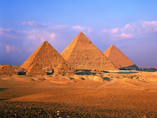 Пирамиды на плато Гизы и история египетских пирамид.