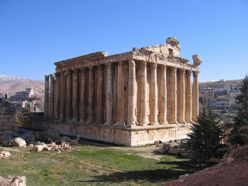 Храм Диониса(Бахуса) руины.