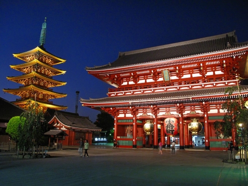 Храм Sensoji - достопримечательность столицы Японии.