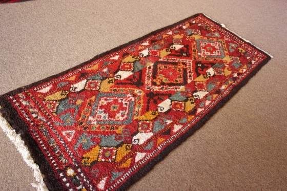 Узбекские ковры ручной работы это произведение искусства.