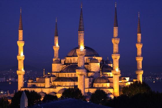 Мечеть Султанэхмет ночной вид.