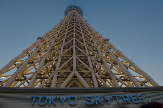 Tokyo Skytree центральный вход в башню.