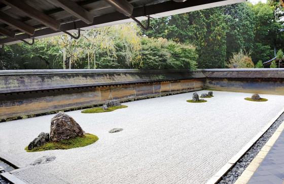 Сад камней в Киото.