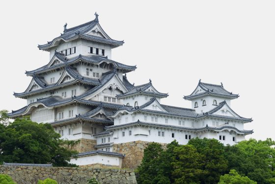 Замок Химэдзи - общий вид сооружения.