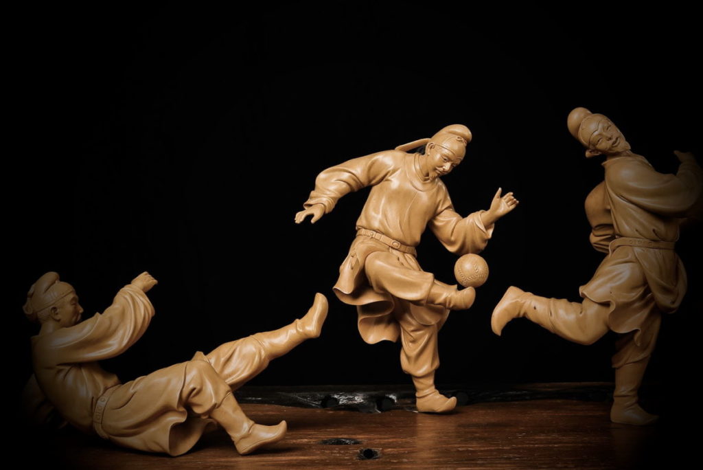 Цуцзюй - игра в мяч зародившаяся в Древнем Китае